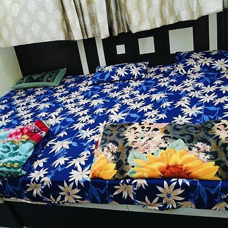 Jai Hanuman Guest House Palsana  Bagian luar foto